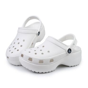 летние обуви: Крокс на платформе белый б/у
Одевала 2 раза 
Размер 38