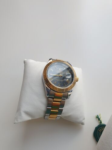 rolex часы цена бишкек: Продается часы Rolex
на батарейках - 1900сом новые