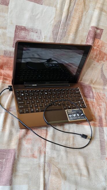 ASUS: ASUS Transformer Book – hibridni uređaj (tablet + dok tastatura) kao — 14