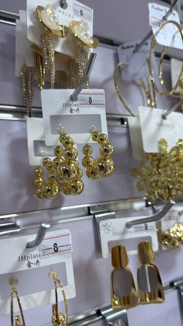 Bijuteriya dəstləri: Qadın bəzək aksesuarları – geniş seçim Məhsullar: - Qızılı tonlarda — 54