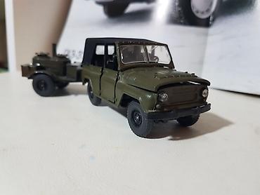 УАЗ: Model avtomobil dəsti – UAZ-469 hərbi ofroud jeepli qoşqu ilə - — 1