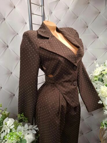 Kompleti: Damsko odelo – sako i pantalone sa sitnim tačkicama - Model: dvodelni — 8