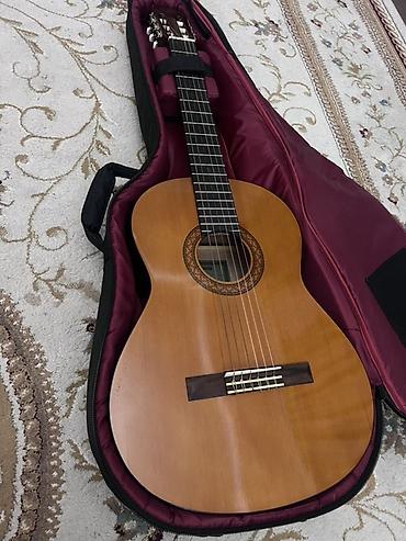 Музыкалык аспаптар: Классическая гитара Yamaha C40 с нейлоновыми струнами в комплекте с — 1