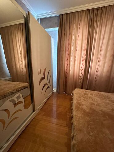 квартира на ночь сутки: Xlrdalada Kirsdal Abseron 2 de 3 otaq menzil kiraye verlir Qaz islq su