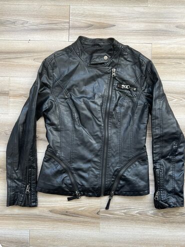стильные кожаные куртки женские: Кожаная куртка, Классическая модель, Натуральная кожа, Приталенная модель, M (EU 38)