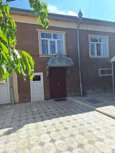 içərişəhərdə kirayə evlər: 120 kv. m, 4 otaqlı, Kombi, Qaz, İşıq