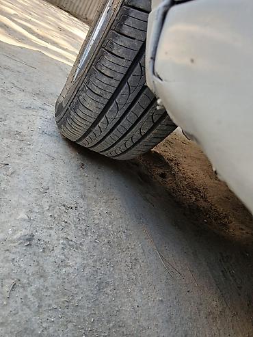 Hyundai Elantra sedan 2003 – avtomatik sürətlər qutusu 4 təzə təkər