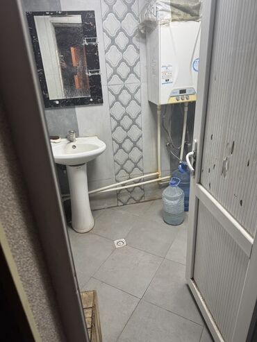 Uzunmüddətli kirayə mənzillər: : 2 mərtəbəli mənzil/ev Təsvir: - İki mərtəbəli planlama, taxta — 6