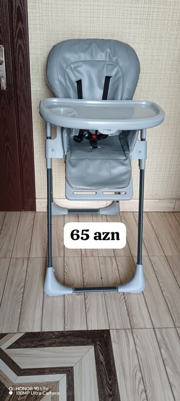 QİDA masası satılır 65 azn 6 paljeniyasi var tam uzanakda olur ünvan