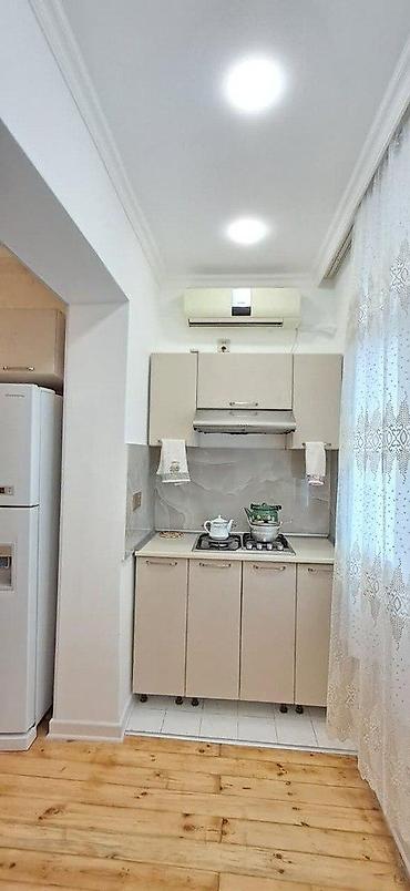 kreditle ev temiri eden sirketler: Bakı, 8-ci mikrorayon, 2 otaqlı, Köhnə tikili, m. Azadlıq Prospekti, 60 kv. m — 3