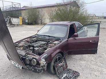 Другие автозапчасти: Разбор бмв е34 2 куб без ванус Матор Коробка Датчик коленвал Коса — 1