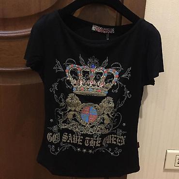 cins salvar: Qadın T-shirt – Yulia Tigris brendi - Rəng: qara - Ön hissədə iri tac — 1