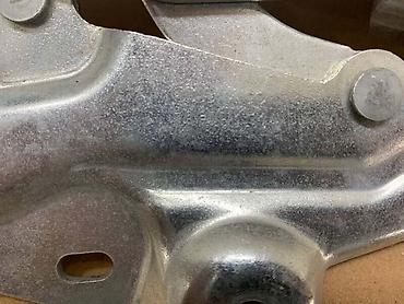 kompresor 25l cena: ŠARKA HAUBE ZA AUDI A6 - 4K0823302A | Šarka haube Audi A6 — 2