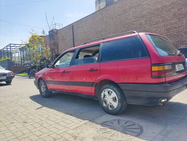 Volkswagen: Volkswagen Passat: 1988 г., 1.8 л, Механика, Бензин, Универсал
