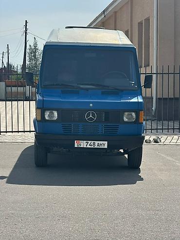мерс 914: Mercedes-Benz T1: 1988 г., 2.3 л, Механика, Дизель, Фургон — 3