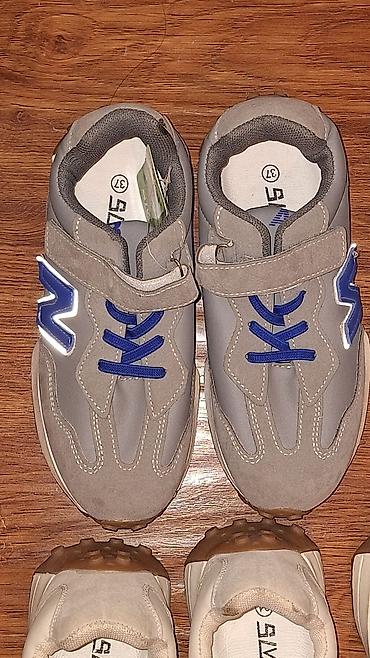 Детская обувь: Продаю новые детские кроссовки на весну,размеры от 29 и до 37-39 — 2