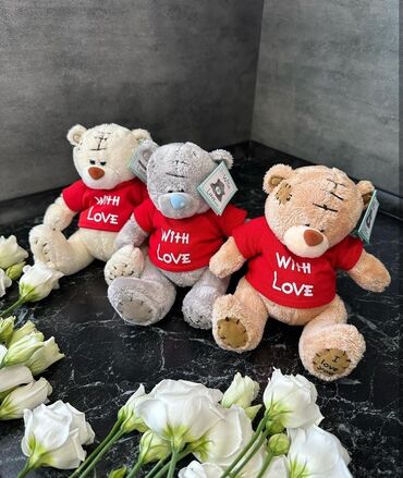 Oyuncaqlar: Panda mişqa və Teddy asılqan. Ətraflı məlumat üçün zəng və ya whatsapp — 10