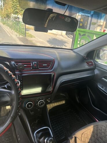 выкуп авто под такси без первоначального взноса: Kia Rio: 2014 г., 1.4 л, Механика, Бензин, Седан