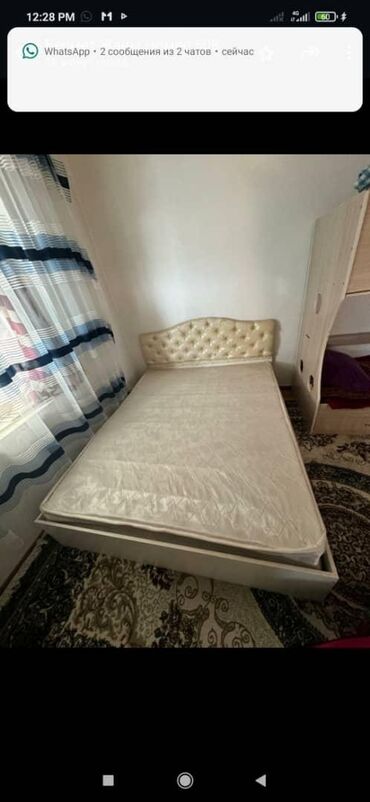мебель консоль: Срочно продаю двухспальный кровать,с матрасом 5000с, двухъярусная