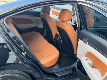 Hyundai: Hyundai Elantra: 0.2 l | 2017 il Sedan — 10