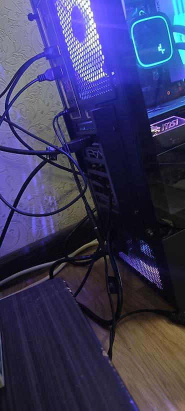 Masaüstü kompüterlər və iş stansiyaları: GPU: RTX 4070 Super CPU: Ryzen 7 5800X Anakart: MSI MPG X570 Gaming — 9