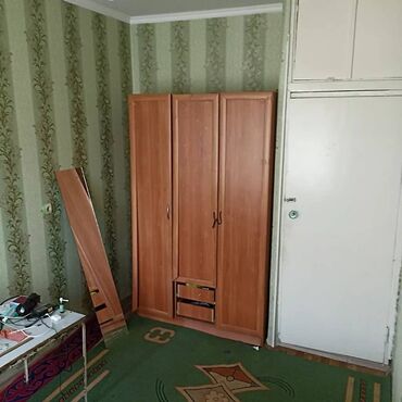 изготовление встроенных шкафов купе на заказ: Шкаф купе, С зеркалом, ЛДСП