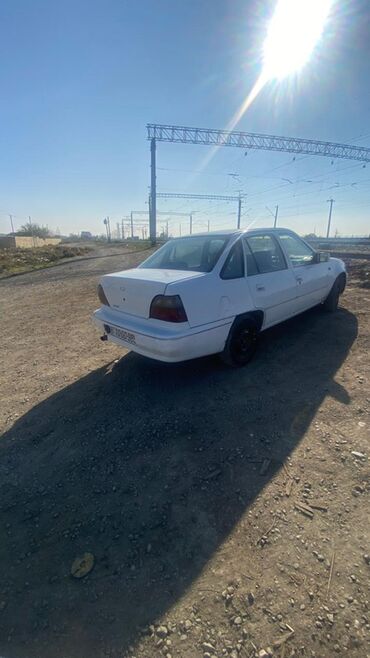 Daewoo: Daewoo Nexia: 1.6 l | Sedan — 8