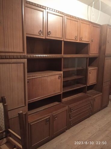 стеллаж для гостинной: Klassik üslubda iri ölçülü divar qarnituru (seksiyon mebel). Təbii