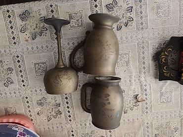 İncəsənət və kolleksiyalar: Məhsul: Antik metal qab-qacaq dəsti Tərkib: - 3 ədəd bəzəkli metal — 5