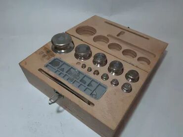 Ostali alati i mašine: Kalibracioni tegovi klase M1 (do 500grama) u drvenoj kutiji sa na lalafo.rs — 10 Ostali alati i mašine: Kalibracioni tegovi klase M1 (do 500grama) u drvenoj kutiji sa — 10