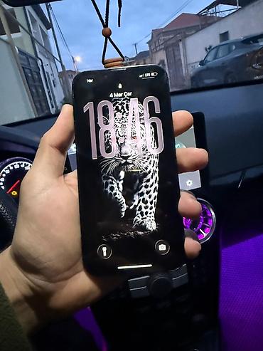 Apple iPhone: IPhone 13, Qara — 9