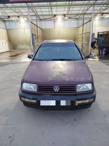 купить запчасти на опель вектра б: Volkswagen Vento: 1992 г., 1.8 л, Механика, Бензин, Седан