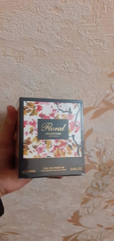Ətriyyat: Gucci Flora Qoxusu Qadın Üçün 100 ml Probu Üzərində 45 azn. Metrolara lalafo.az -da Ətriyyat: Gucci Flora Qoxusu Qadın Üçün 100 ml Probu Üzərində 45 azn. Metrolara