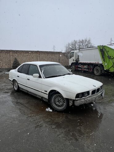 BMW: BMW 5 series: 1992 г., 2 л, Механика, Бензин, Седан