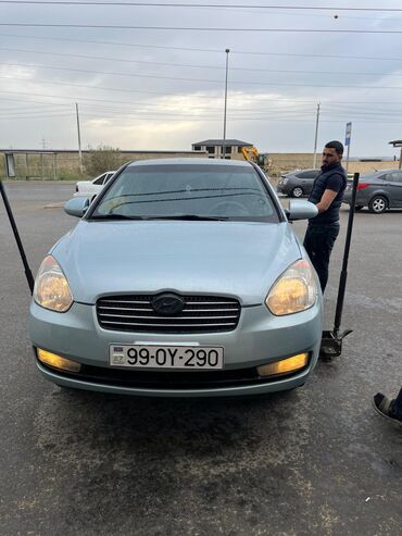 hunday matrix: Hyundai Accent: 1.4 l | 2006 il Sedan