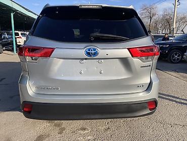 Toyota: Toyota Highlander: 2019 г., 3.5 л, Вариатор, Гибрид, Кроссовер — 4