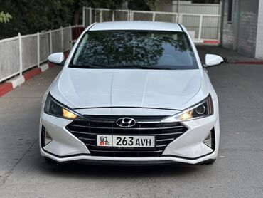 санота машина: Hyundai Elantra: 2019 г., 2 л, Автоматические, Бензин, Седан