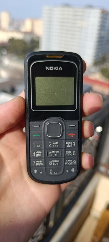 telefonlarin alisi: Nokia 1, rəng - Qara, Düyməli