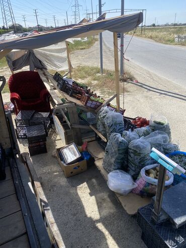 Hazır biznes: Yol qırağıdı satılır 1500 manata gündəlik alver 800 olur ən azı yaxşı