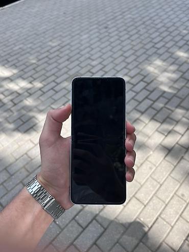 Mobil telefonlar: Samsung Galaxy Z Flip 6, 256 GB, rəng - Mavi — 3
