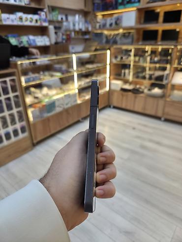 smart display: Nothing, Phone 1, Б/у, 256 ГБ, цвет - Черный, В рассрочку, 2 SIM — 3