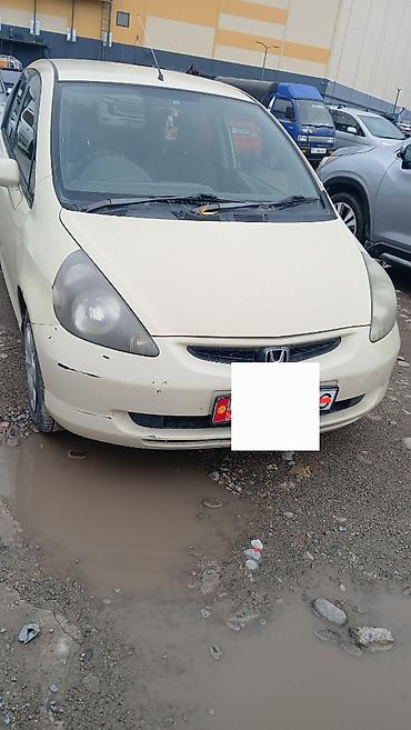 Honda Fit: 2004 г., 1.3 л, Автомат, Бензин, Хэтчбэк