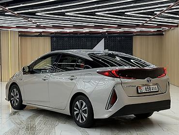 Toyota: Toyota Prius: 2018 г., 1.8 л, Вариатор, Гибрид, Хэтчбэк — 4