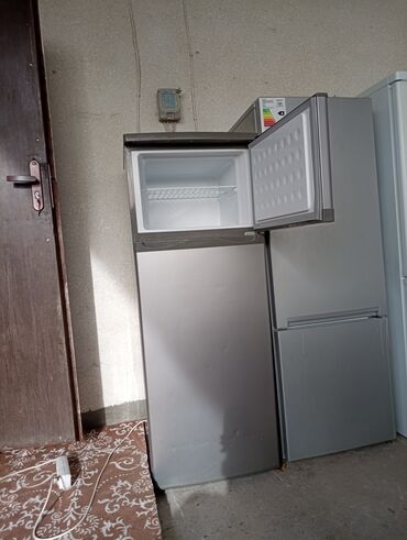 Холодильники: Холодильник Avest, Б/у, Двухкамерный, 50 * 140 *