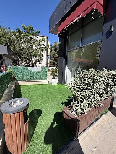 samux makler: İcarəyə verilir – vitrinli küçəseviyəsi obyekt və geniş açıq terras - — 6
