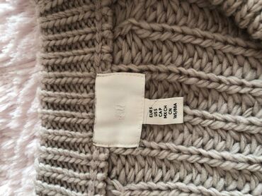 Свитеры: Женский свитер S (EU 36), цвет - Бежевый, H&M
