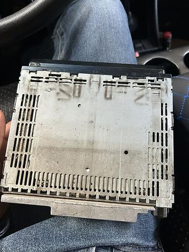 samara masin: Pioneer DEH-3050MP avtomobil maqnitolası Xüsusiyyətlər: - Ön paneldə — 4