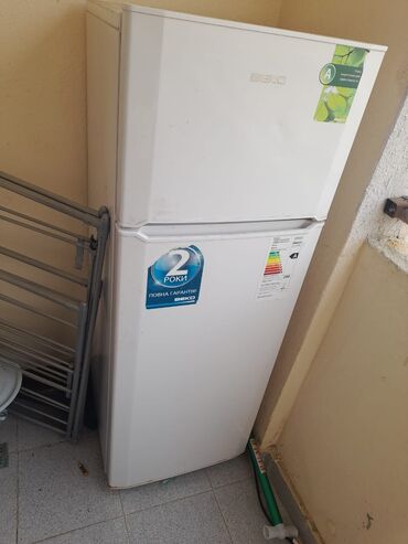 Маслобойки: Б/у 2 двери Beko Холодильник Продажа, цвет - Белый