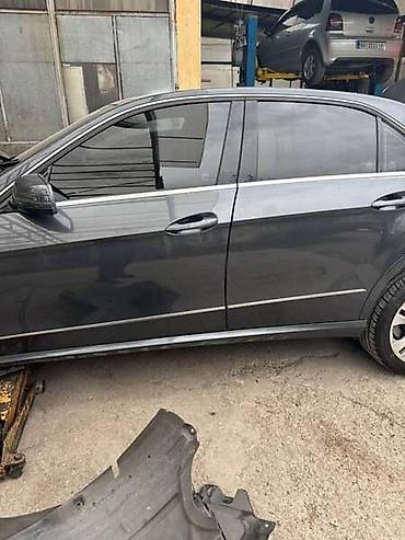 b6 204: DELOVI ZA MERCEDES BENZ E 250 2010. GOD. | Motor 651 Kompletan auto — 2