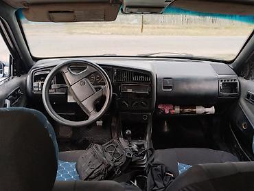 Volkswagen: Volkswagen Passat Variant: 1989 г., 1.8 л, Механика, Бензин, Универсал — 5